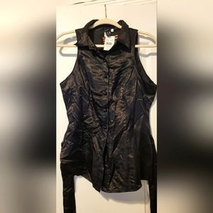 NWT Women's blouse. Size XL.